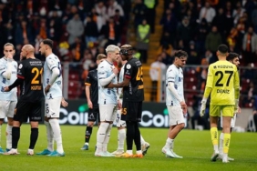 son-dakika-galatasaray-macindan-cekilen-adana-demirspor-pfdkye-sevk-edildi-7DEWVmw3.jpg