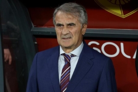 trabzonsporda-senol-gunesten-oyunculara-sert-uyari-hedefi-belirledi-rbfgevOL.jpg