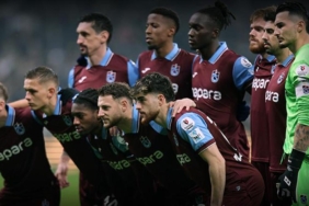 trabzonsporda-yeni-sayfa-banzanin-gozu-onuachuda-aqgcW5cL.jpg