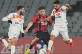 turkiye-kupasinda-iskenderunspor-mucizesi-ozet-fatih-karagumruk-iskenderunspor-mac-sonucu-1-2-RMdftUZJ.jpg