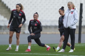 a-milli-kadin-futbol-takimi-slovenya-macinin-hazirliklarini-surdurdu-R6KJIluu.jpg