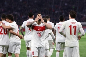 a-milli-takim-macaristani-2-dakikada-mat-etti-hakan-calhanoglu-ve-arda-guler-sahnede-XUVBAe1t.jpg