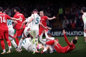 a-milli-takima-kotu-haber-yildiz-futbolcu-cezali-duruma-dustu-8iLaBVYM.jpg