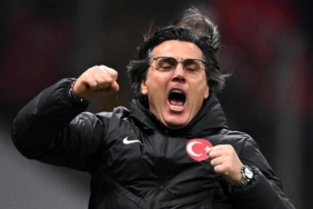 a-milli-takimda-vincenzo-montella-tarihe-gecti-macaristani-maglup-etti-ve-NuIYqHas.jpg