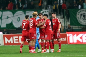 besiktas-tarihinde-gorulmemis-sonuc-maglubiyet-sonrasi-ortaya-cikti-rc1H3zfl.jpg