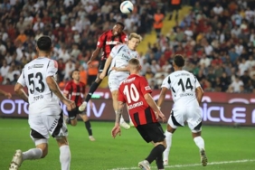 besiktasta-gaziantep-fk-maci-oncesi-tehlike-tsk4GlC7.jpg