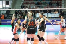 bugun-sahne-eczacibasinin-fWKr2wzg.jpg
