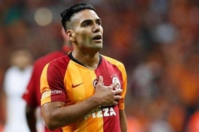 eski-galatasarayli-futbolcu-radamel-falcao-39-yasinda-futbol-birakti-fITZZuJD.jpg