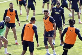 fenerbahce-galatasaray-derbisi-oncesi-pas-ve-taktik-calisti-H2CyjaO1.jpg
