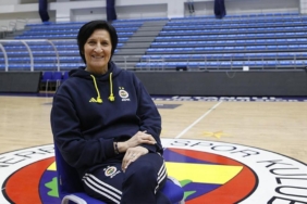 fenerbahce-opet-basantrenoru-valerie-garniernin-hedefi-butun-kupalari-kazanmak-qicpVYzw.jpg