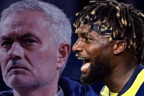 fenerbahcede-jose-mourinhodan-allan-saint-maximin-karari-tek-sarti-var-NIOCjjvR.jpg