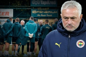 fenerbahcede-jose-mourinhodan-takima-moral-sozleri-ayaga-kalkacagiz-tCPPaTyX.jpg
