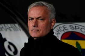 fenerbahcede-jose-mourinhonun-ideal-11i-belli-oldu-ikili-bozulmayacak-stoperde-alternatif-cok-ks1xUSdy.jpg