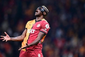 galatasarayda-besiktas-derbisi-oncesinde-buyuk-panik-victor-osimhen-l6DEHgjb.jpg