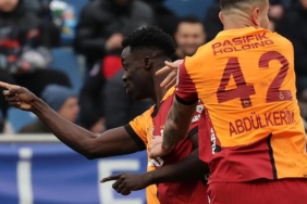 galatasarayda-davinson-sanchez-ligdeki-3-golunu-atti-JlutIxr1.jpg