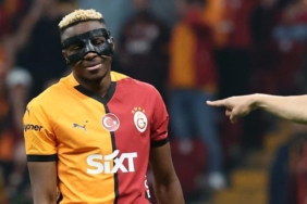 galatasarayda-victor-osimhen-kasirgasi-durmaya-niyeti-yok-antalyaspor-macina-da-damga-vurdu-BV6dBDLb.jpg