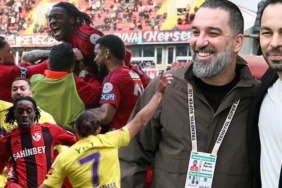 gaziantep-fk-3-puani-3-golle-aldi-eyupspor-galibiyete-hasret-kaldi-gaziantep-fk-eyupspor-maci-GXmZ4mXb.jpg