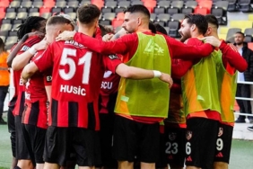 gaziantep-seri-yakaladi-gaziantep-fk-kayserispor-mac-sonucu-1-0-FlfPZzAf.jpg