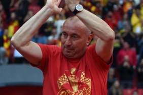 goztepede-stanimir-stoilov-kupa-koleksiyoneri-ajFv33C9.jpg