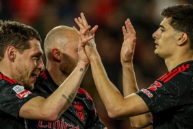 ozet-gil-vicente-benfica-mac-sonucu-0-3-kerem-akturkoglu-ve-orkun-kokcuyle-adim-adim-zirveye-ZrzyqM27.jpg