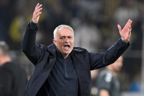 portekizde-jose-mourinho-cilginligi-sosyal-medya-yikildi-gundem-oldu-iXaIphS3.jpg