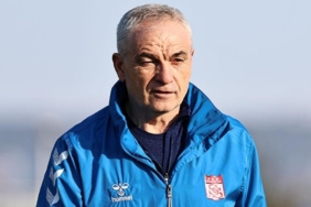 riza-calimbay-sivassporun-basinda-ilk-idmanina-cikti-ci5B96MH.jpg