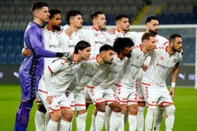 sivasspor-kotu-performansta-tarihe-gecti-n3auupMZ.jpg