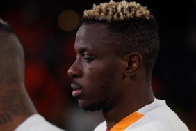 son-dakika-galatasarayda-osimhen-soku-oyundan-alindi-NRUyZ6KT.jpg