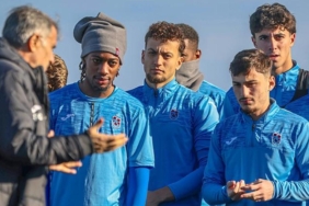 trabzonsporun-deplasman-k-busu-senol-gunes-bile-saskin-VR1C2gIE.jpg