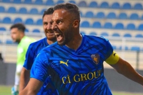 yasin-oztekin-rekor-kirdi-gollerine-devam-ediyor-m7XNkkNA.jpg