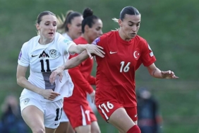a-milli-kadin-futbol-takimi-slovenyaya-3-0-maglup-oldu-lXrP9FzL.jpg