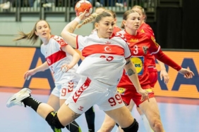 a-milli-kadin-hentbol-takimi-deplasmanda-maglup-hZSRVXYm.jpg