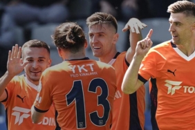 basaksehir-durdurulamiyor-gaziantep-fk-karsisinda-muthis-geri-donus-basaksehir-2-1-gaziantep-fk-8hXpRdQ8.jpg