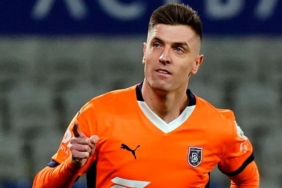 basaksehirin-gol-makinesi-piatekin-yeni-adresi-sasirtti-super-lig-devine-gidiyor-m4I4apJT.jpg