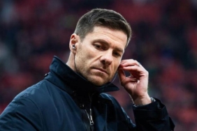 bayer-leverkusende-xabi-alonso-yerine-super-ligin-eski-hocasi-almanlar-duyurdu-JYMm63Ty.jpg