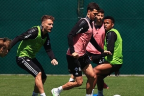 besiktas-hatayspor-hazirliklarini-surdurdu-VTwn4Cw4.jpg