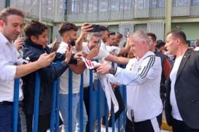 besiktasa-izmirde-coskulu-karsilama-RfAEyRJR.jpg