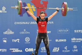 cansel-ozkandan-avrupa-halter-sampiyonasinda-bronz-madalya-kM82cYjZ.jpg