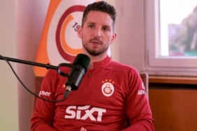 dries-mertensten-galatasarayin-genc-yildizina-ovguler-ligin-en-iyi-defans-oyuncusu-RGicGc1K.jpg