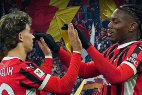 dunyaca-unlu-yildiz-kararini-verdi-galatasarayda-oynamak-istiyor-G42F8vmh.jpg