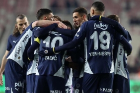 fenerbahce-2025te-firtina-gibi-esiyor-zirvede-kanaryanin-adi-var-MRfjF739.jpg