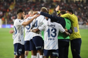 fenerbahce-bu-sezon-6-kez-geriden-gelerek-kazandi-fhILMikq.jpg