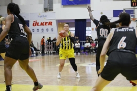 fenerbahce-cbk-mersin-karsisinda-sampiyonluk-macinda-atqnb6UC.jpg