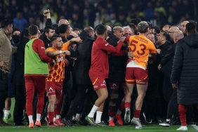 fenerbahce-galatasaray-derbisindeki-kavgalara-agir-fatura-iste-olasi-cezalar-tkk1pxN4.jpg