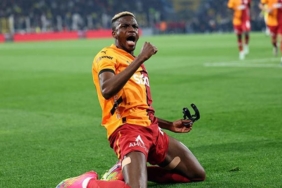 fenerbahce-galibiyet-sonrasi-galatasarayda-victor-osimhen-derbide-gol-atmak-onemliydi-WwkdCHYd.jpg