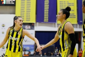 fenerbahce-opet-evinde-kazandi-seride-2-0-one-gecti-h53W48mh.jpg