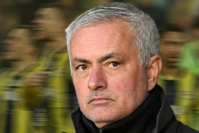 fenerbahcede-jose-mourinho-nesteri-vurdu-6-yildiza-gun-dogdu-kadroda-buyuk-degisiklik-SUYAdLw5.jpg