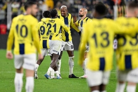 fenerbahcede-sari-alarm-6-futbolcu-sinirda-XZd4vPX4.jpg