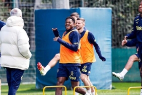 fenerbahcede-sivasspor-mesaisi-suruyor-D3kBICyp.jpg
