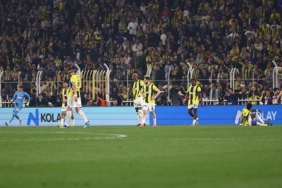 fenerbahcede-yonetime-buyuk-tepki-taraftardan-yonetim-istifa-tezahurati-2LU3GqAy.jpg